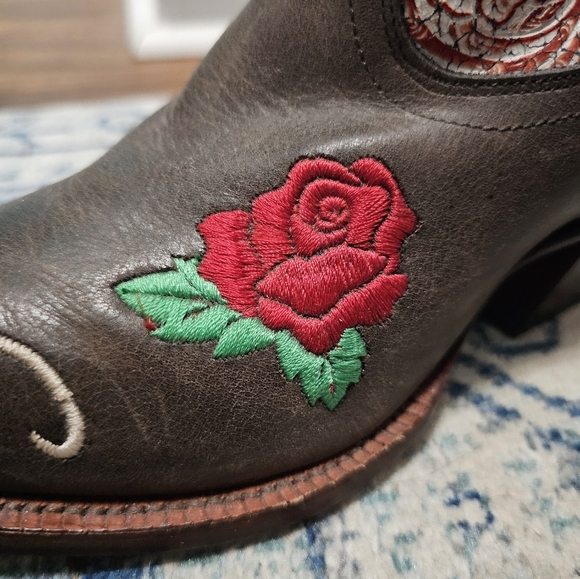 Tony Lama Brown Rose Boots - Picture 5 of 13